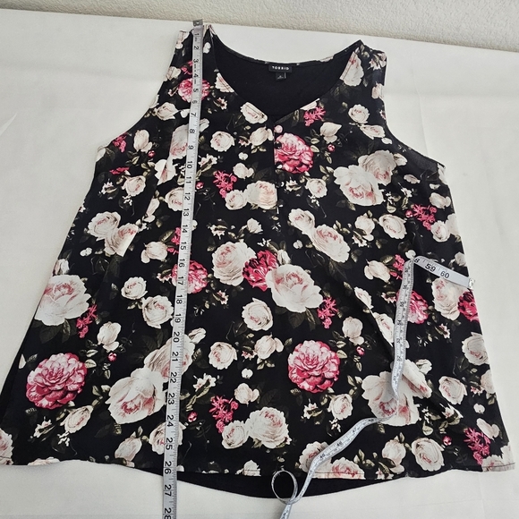 Torrid Floral Georgette Tank Top Black Pink Roses Sleeveless Plus Size 0X - Picture 9 of 11